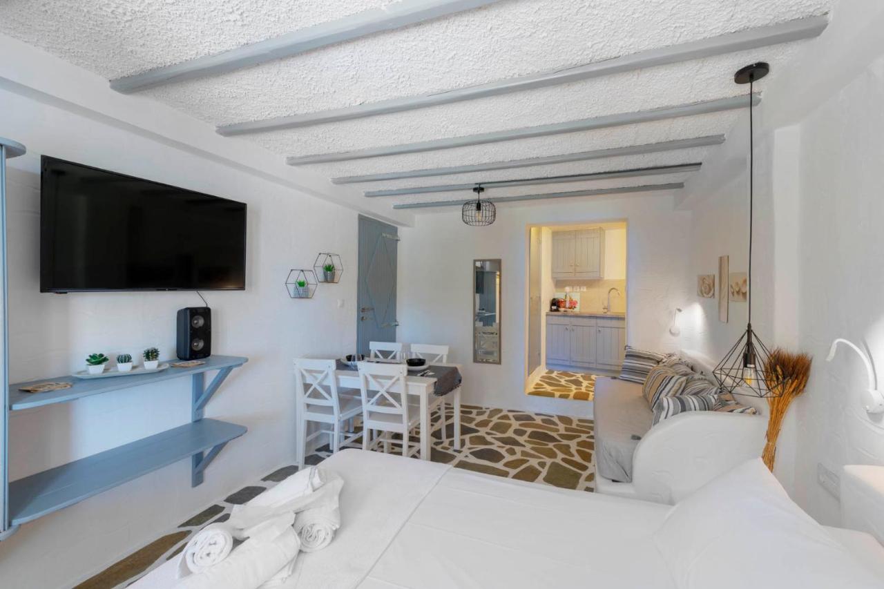 Endless Blue From Syros - Megas Gialos Resort - Suite 1 Ngoại thất bức ảnh